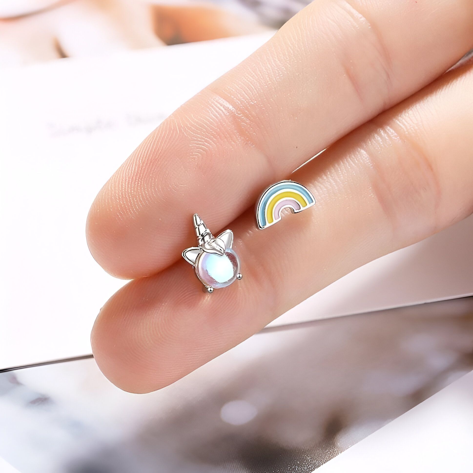 Idée cadeau Licorne - Boucles d'oreilles arc-en-ciel kawaii – Image 4