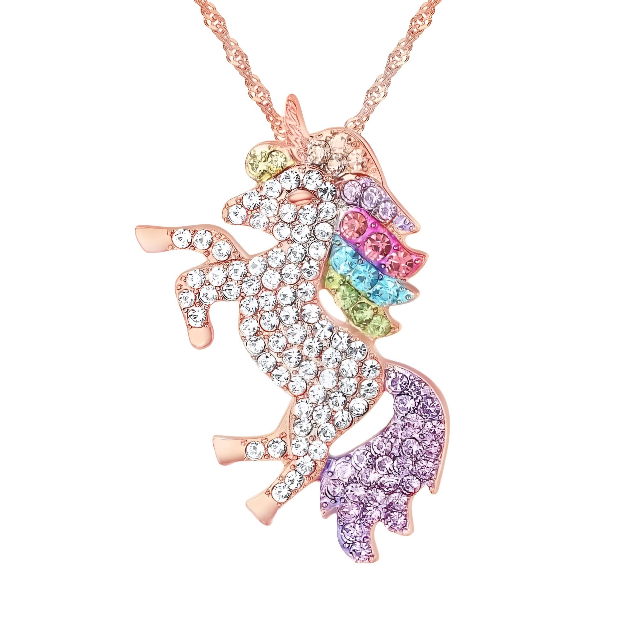 Un collier avec un pendentif licorne en or rose serti de cristaux multicolores.