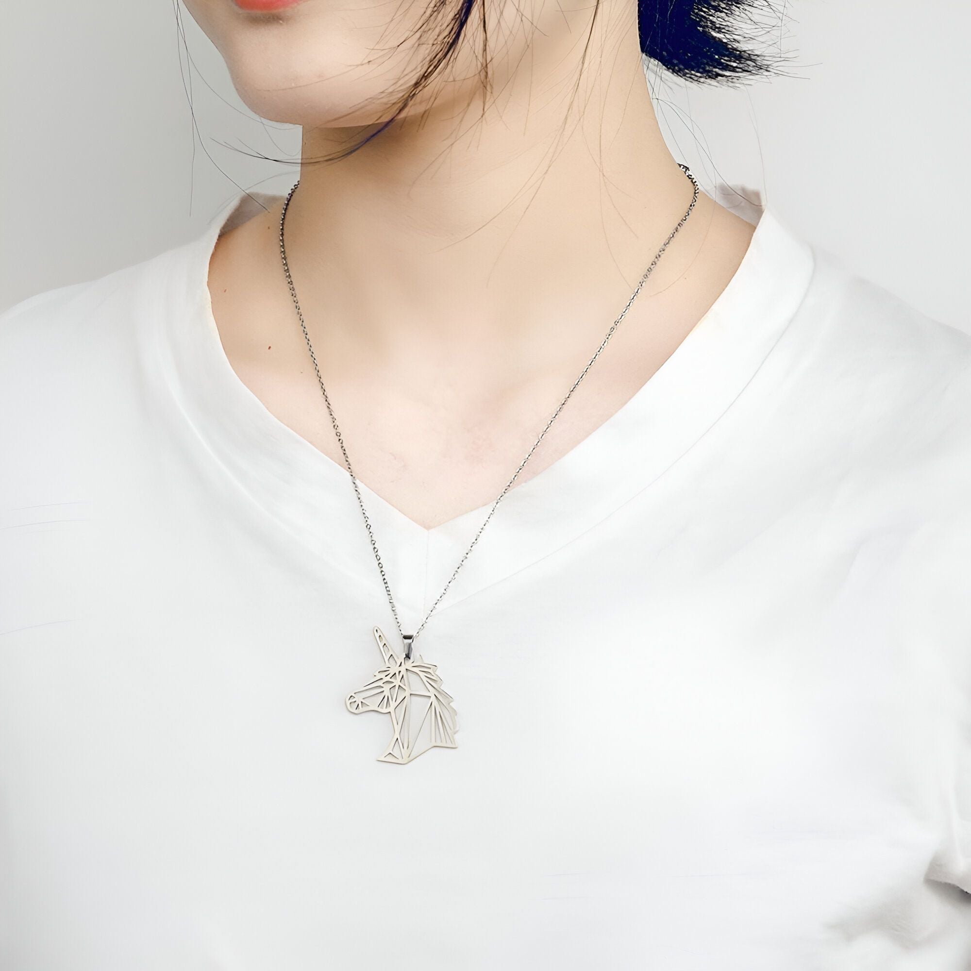 Idée cadeau Licorne - Pendentif géométrique – Image 2